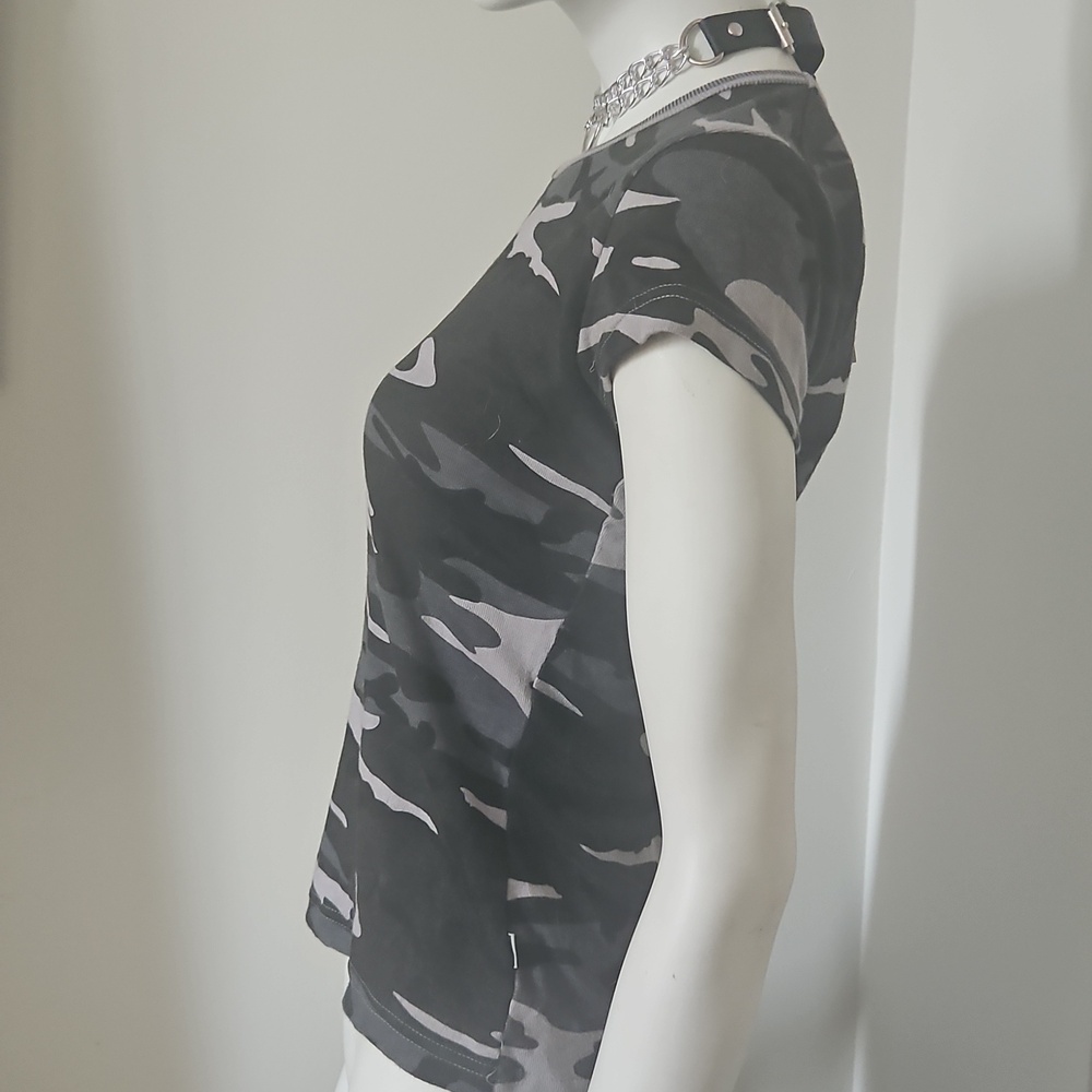 Y2k Grey Camo Shirt - Picture 4 of 7
